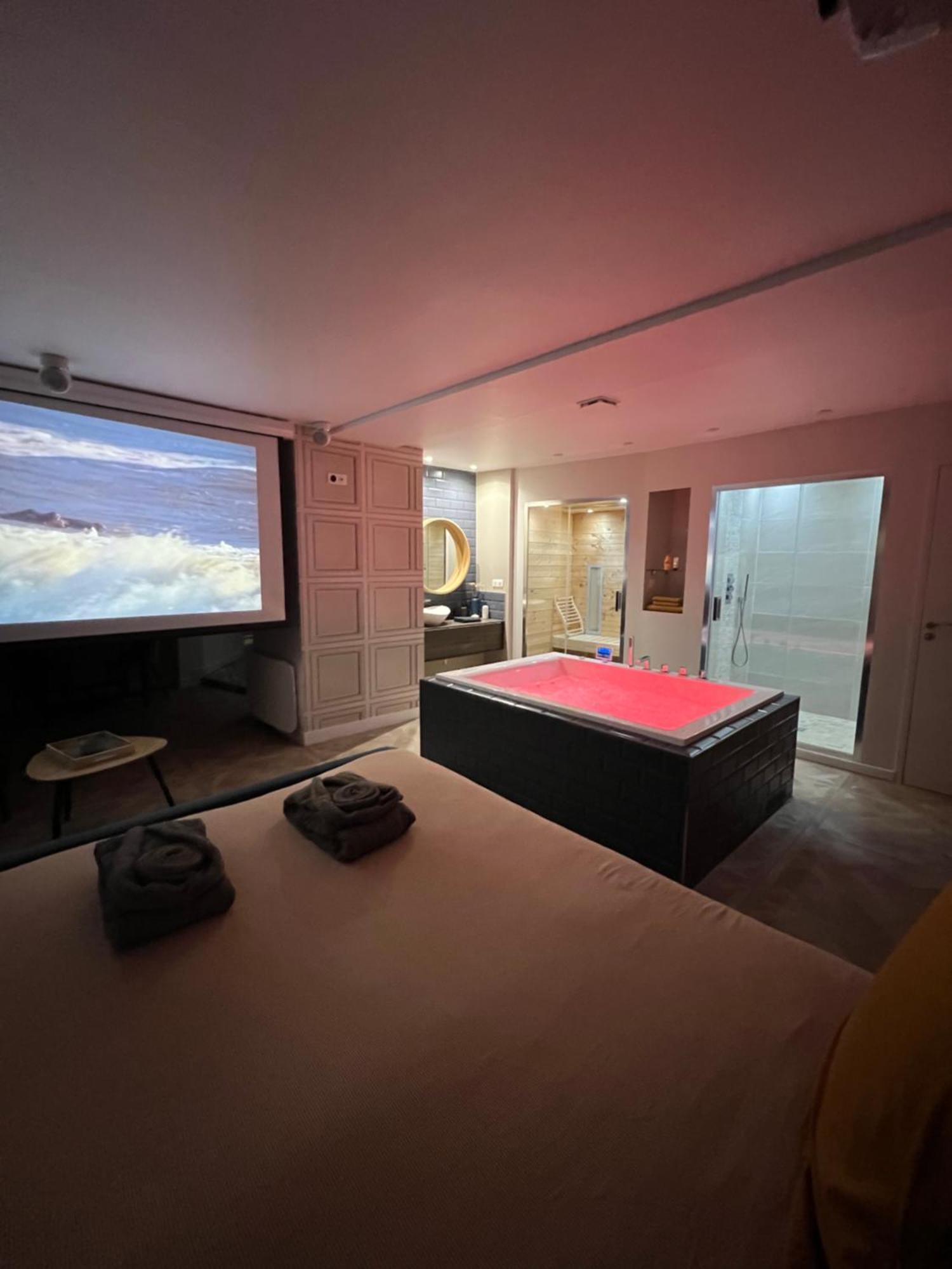 Appartement Avec Jacuzzi Sauna & Home Cinema - Nid D'Angers Esterno foto