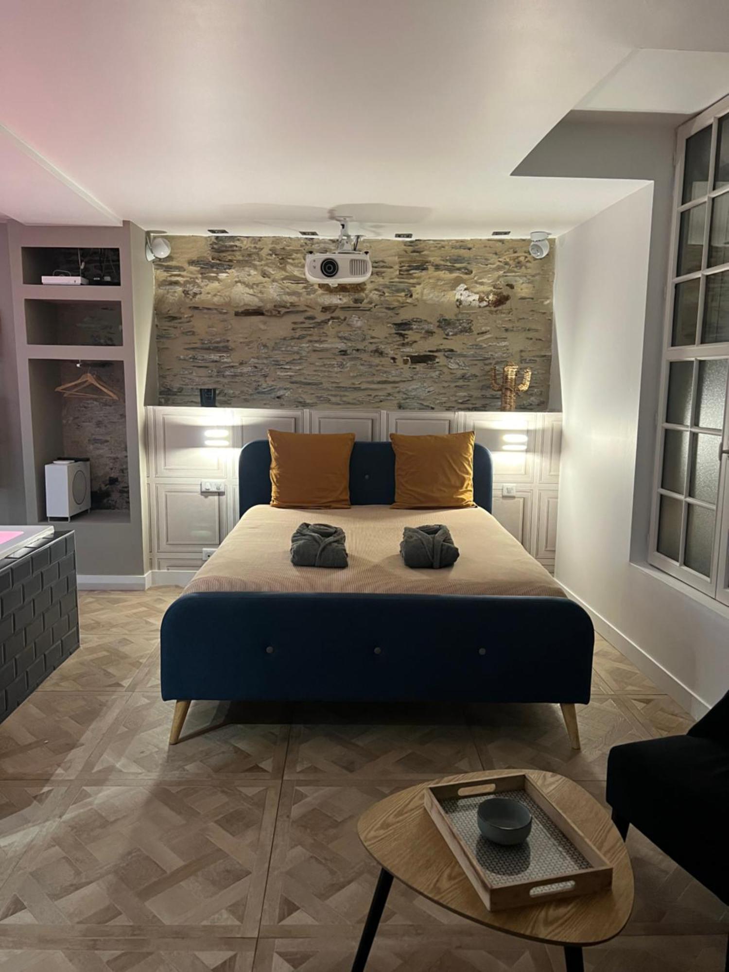 Appartement Avec Jacuzzi Sauna & Home Cinema - Nid D'Angers Esterno foto