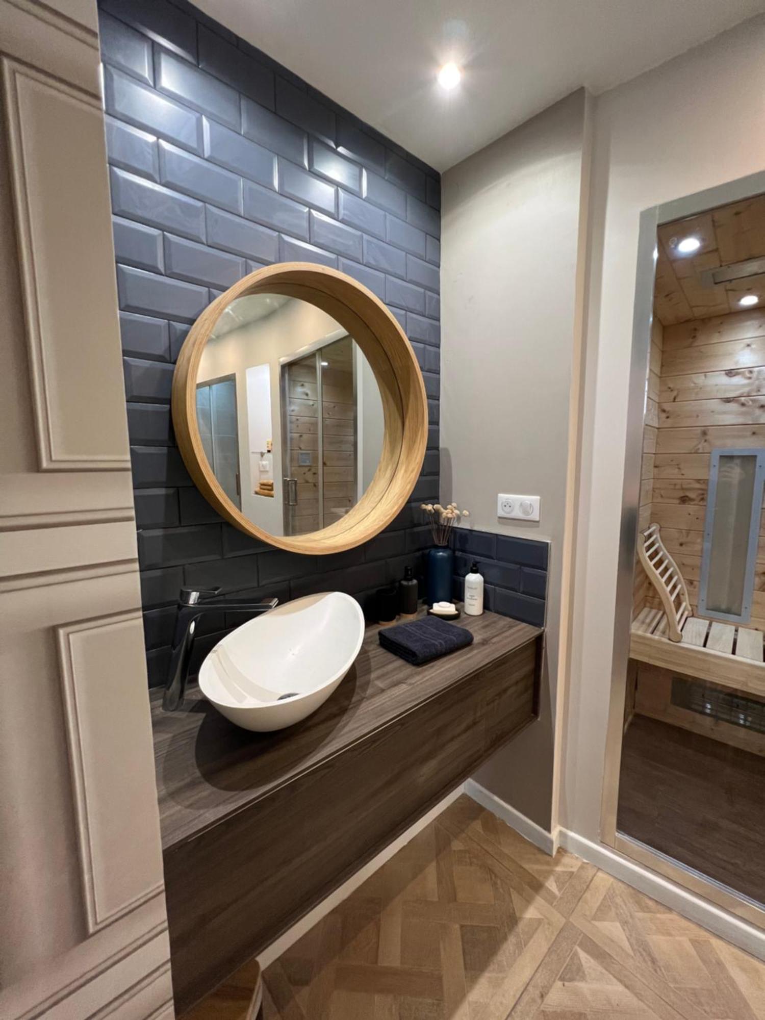 Appartement Avec Jacuzzi Sauna & Home Cinema - Nid D'Angers Esterno foto