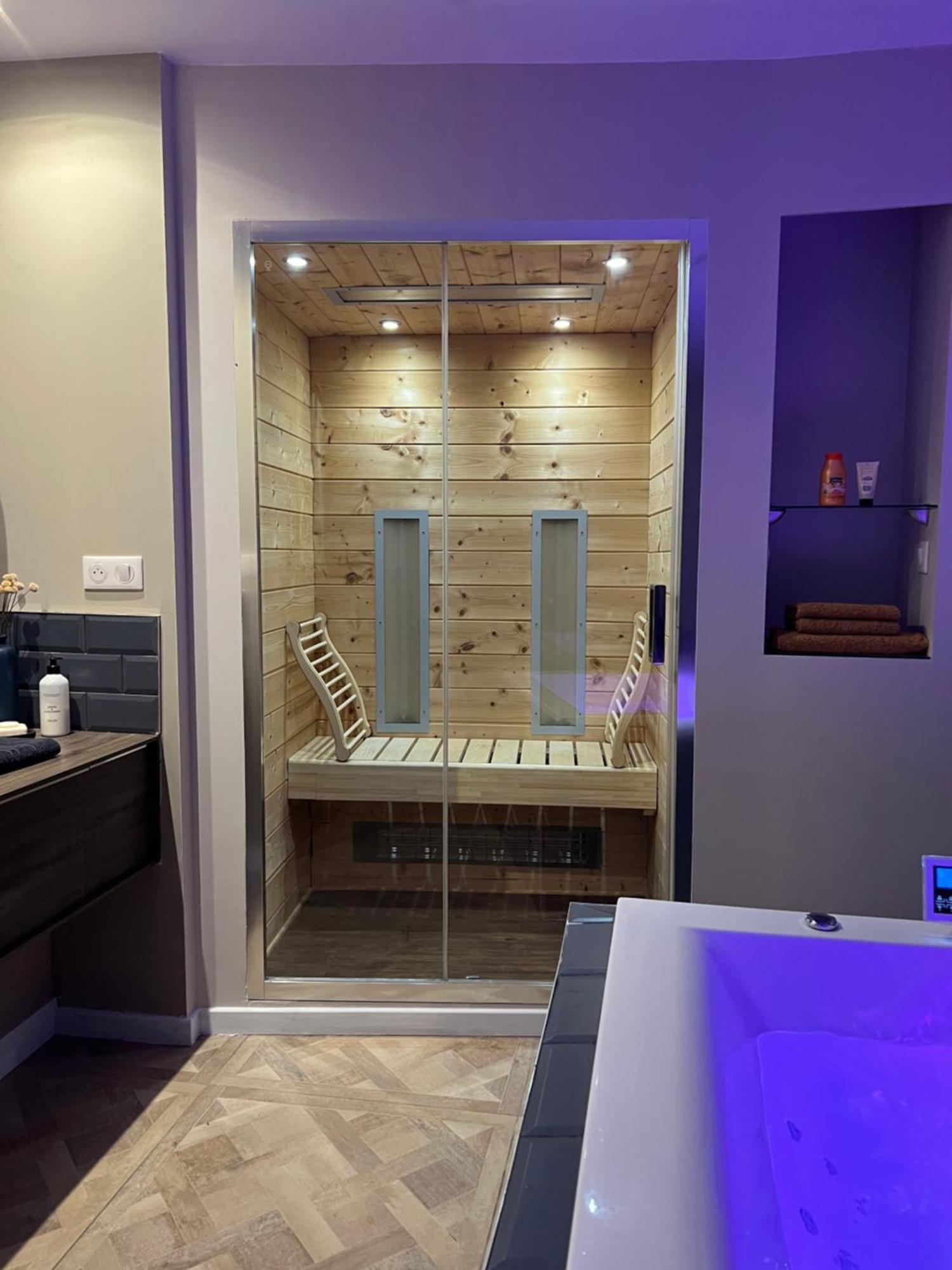 Appartement Avec Jacuzzi Sauna & Home Cinema - Nid D'Angers Esterno foto