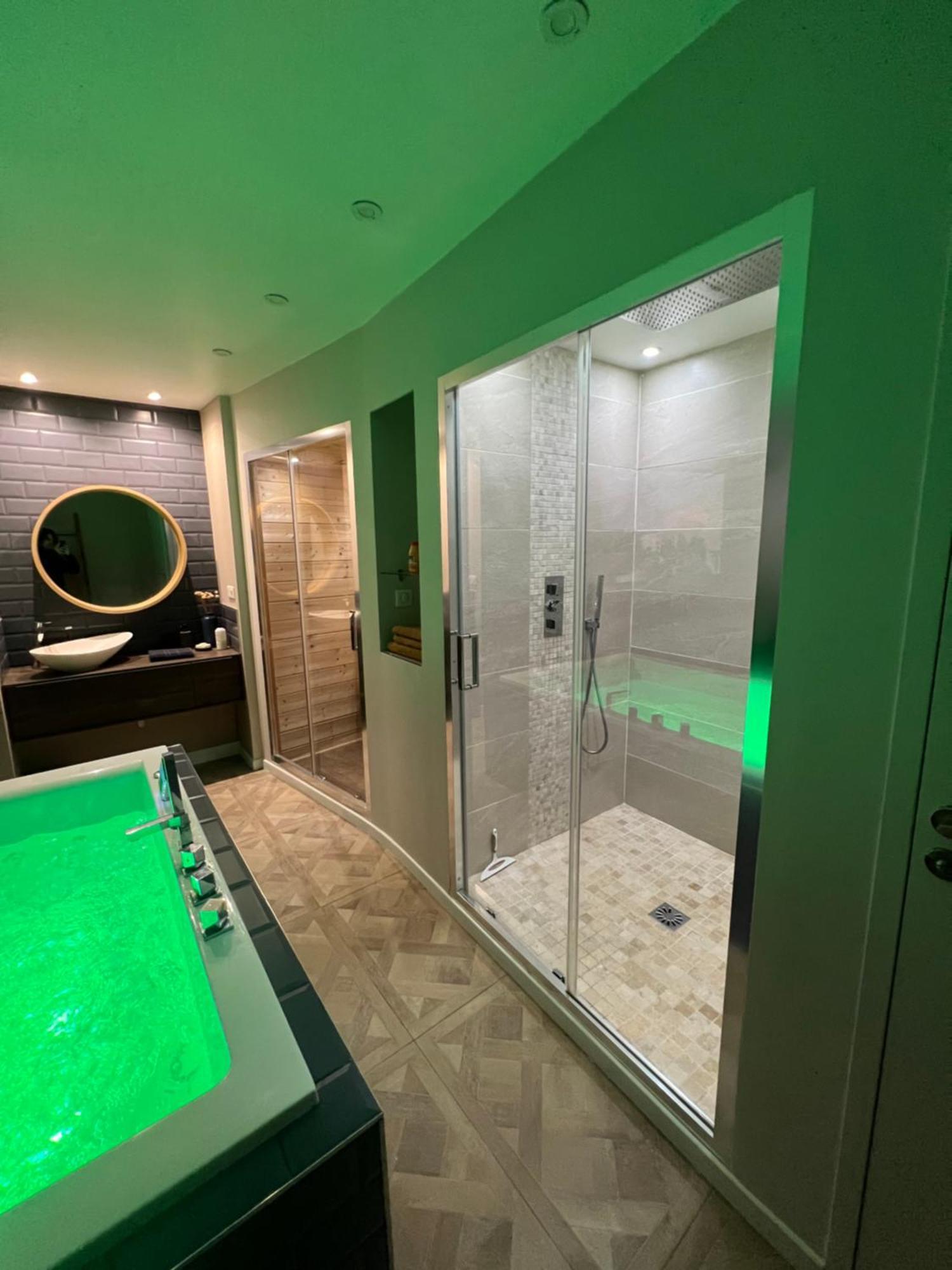 Appartement Avec Jacuzzi Sauna & Home Cinema - Nid D'Angers Esterno foto